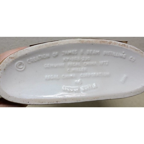 NFL Hall of Fame 1972 Jim Beam Decanter Canton Ohio Pro Football Edition - Picture 6 of 6